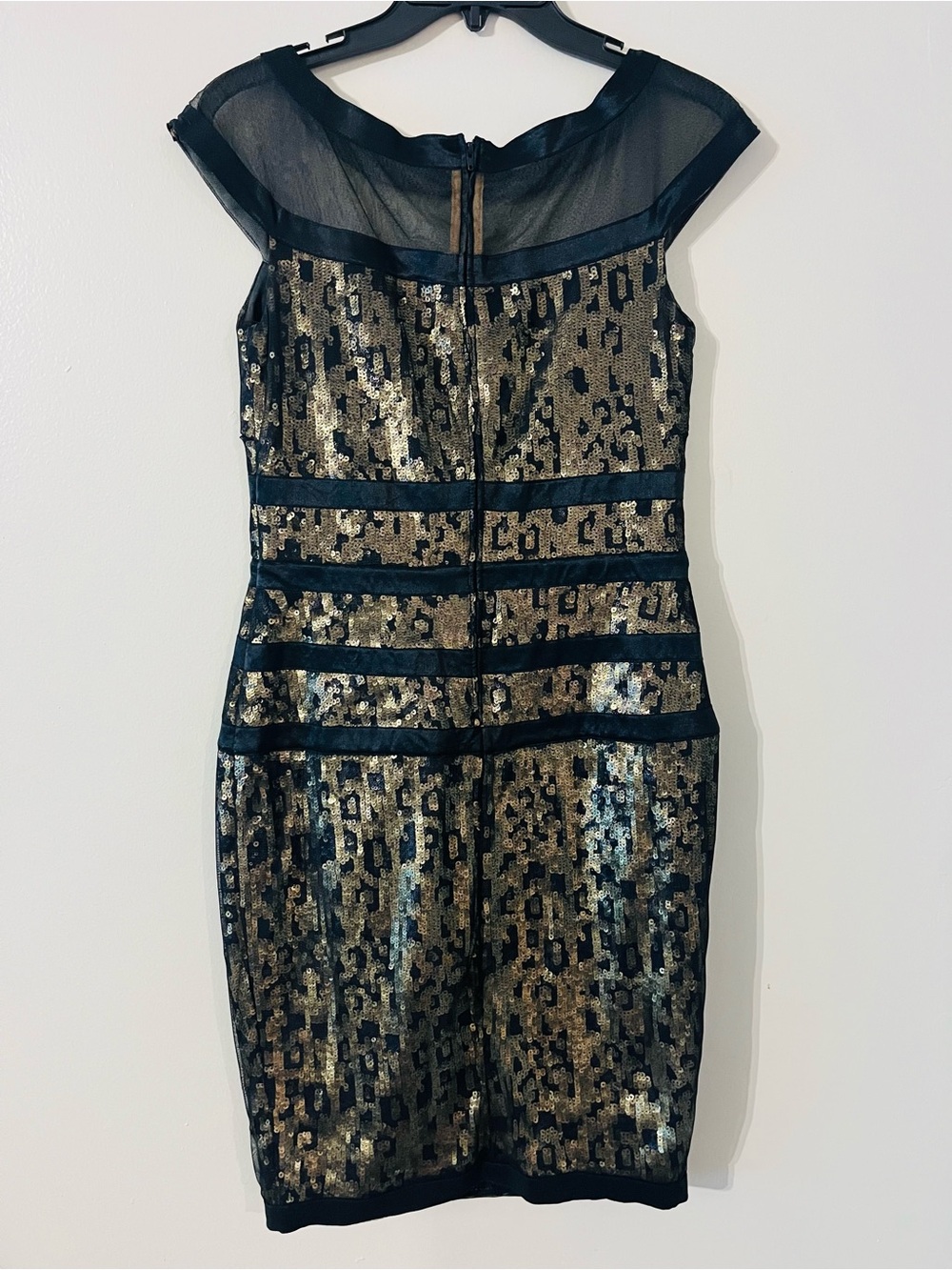 Tadashi Shoji Sequin Illusion cocktail dress Sz 6 - Picture 10 of 13